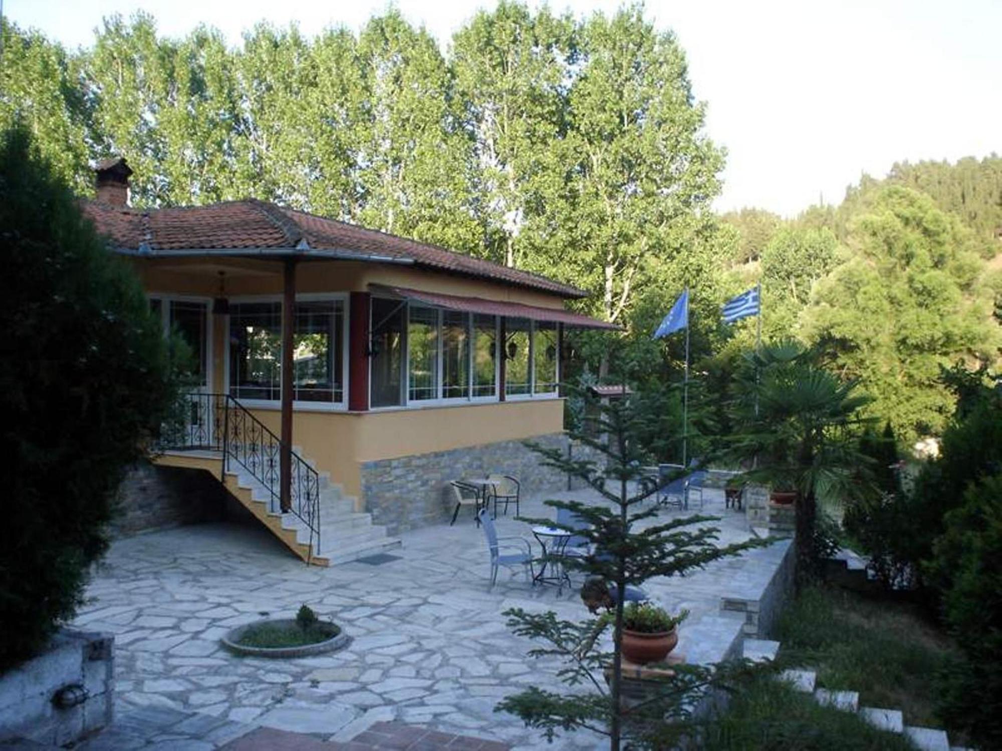 River Side Rooms Elassona 외부 사진