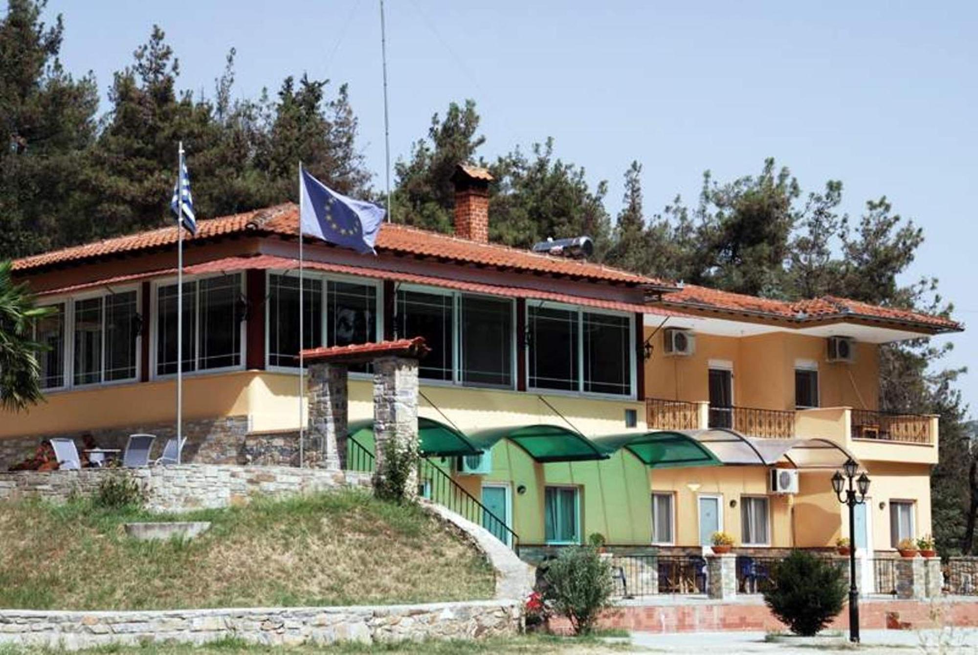 River Side Rooms Elassona 외부 사진