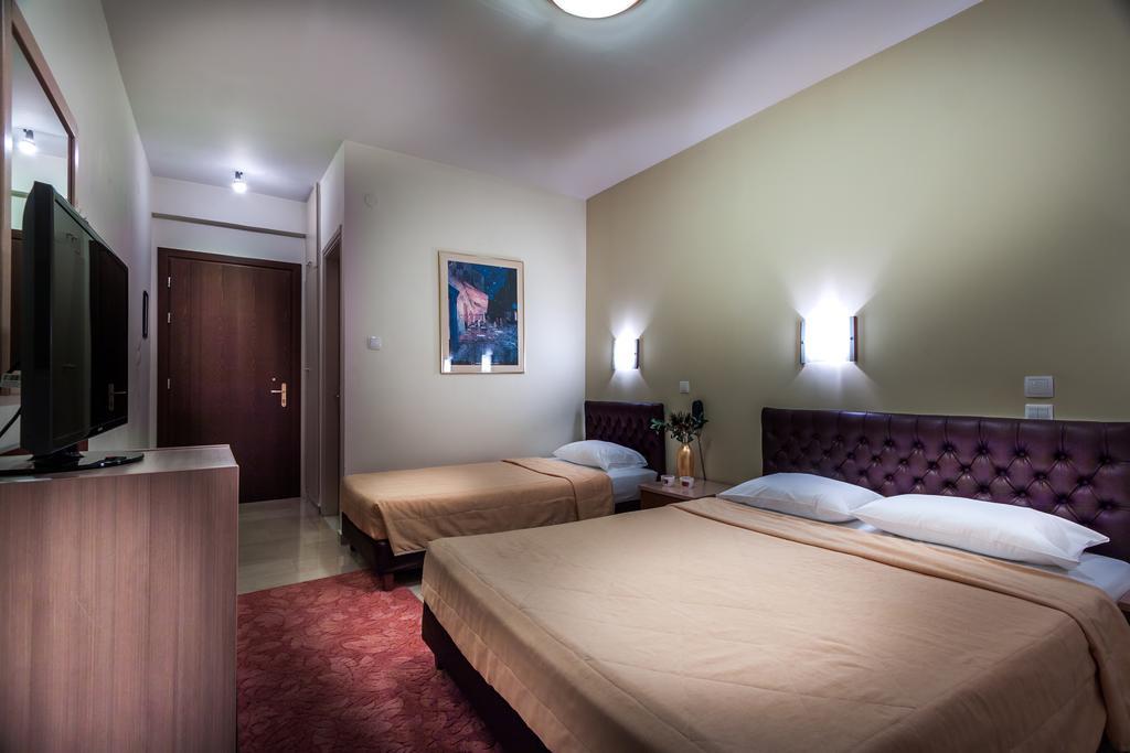 River Side Rooms Elassona 객실 사진