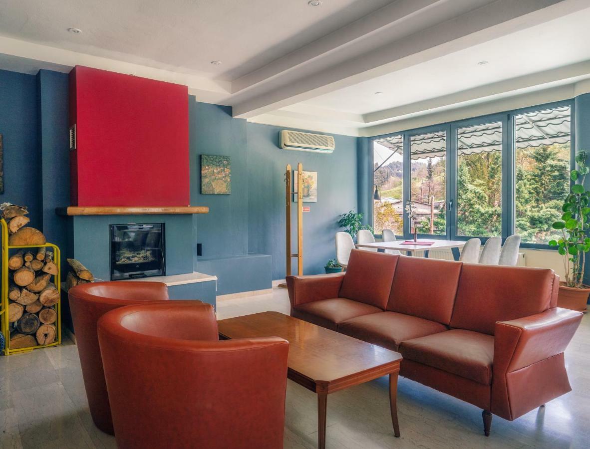 River Side Rooms Elassona 외부 사진